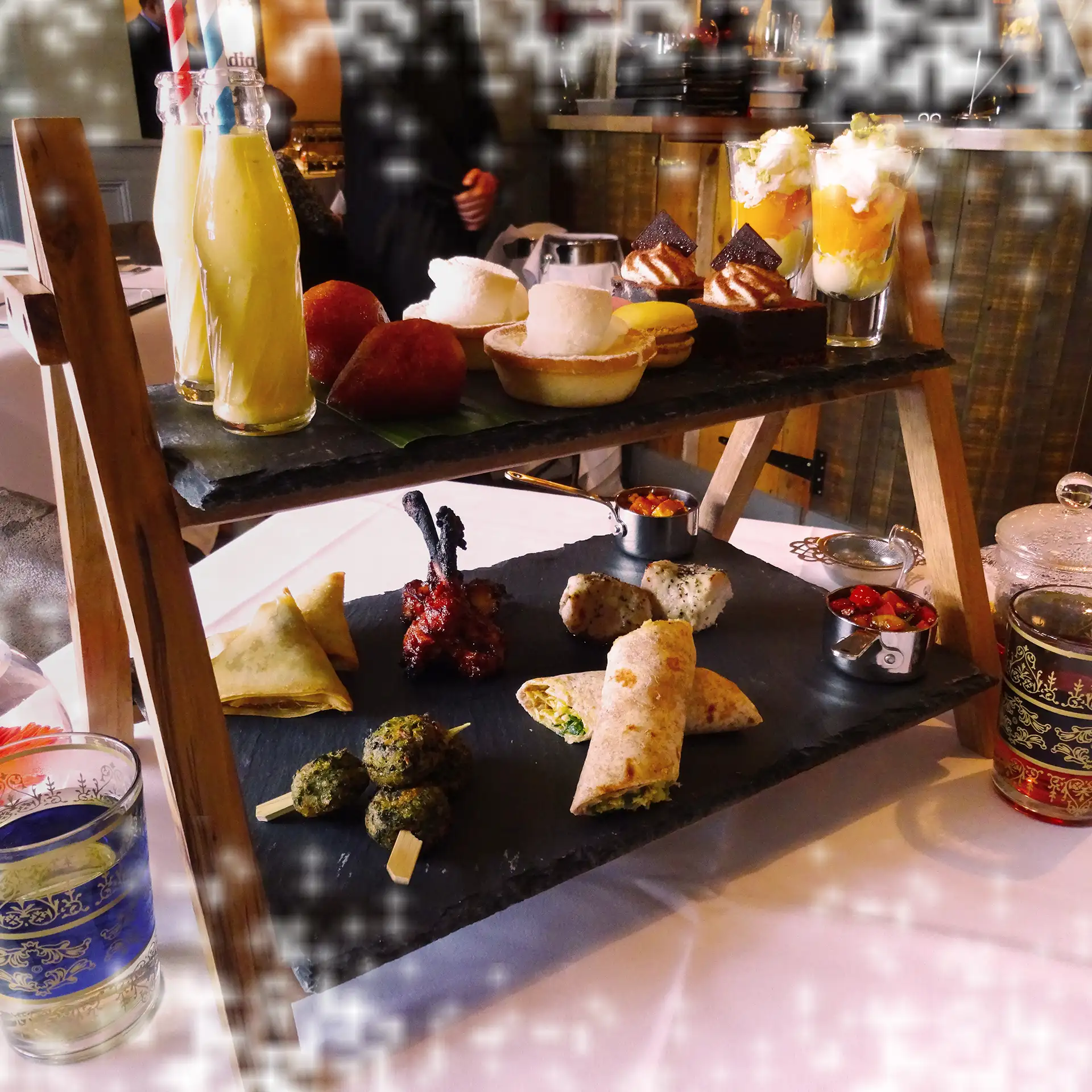 Jasmin tea party